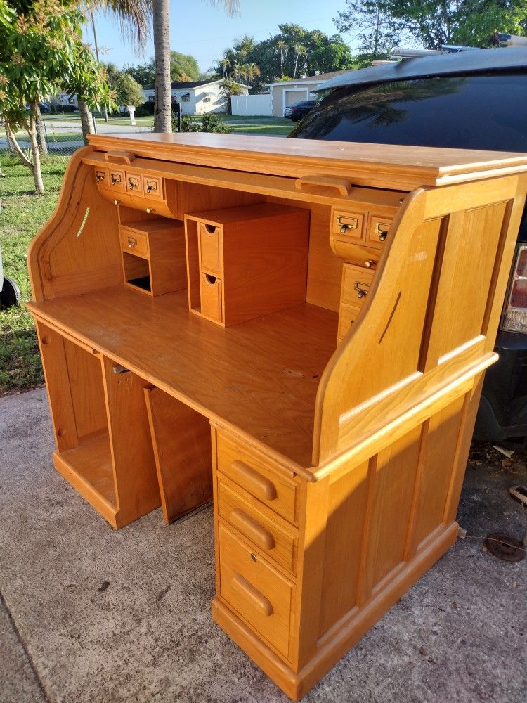 Beautiful Computer Desk
