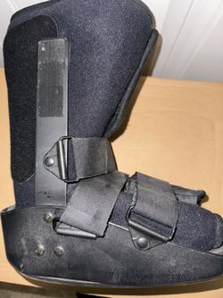 Sale: DonJoy Air Ankle Walker