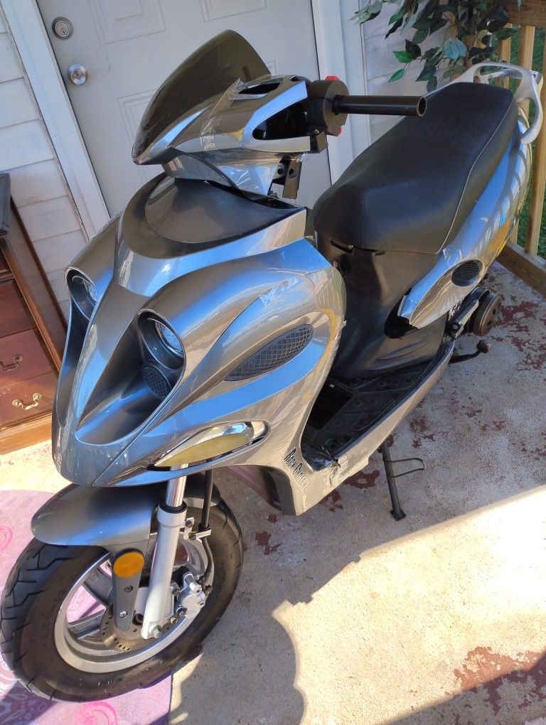 220cc Moped 