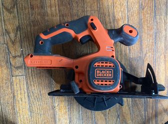 CIRCULAR SAW -BLACK DECKER 20v max power connect power saw AS IS