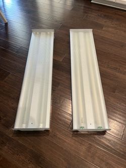 Florescent Light Fixtures (2)