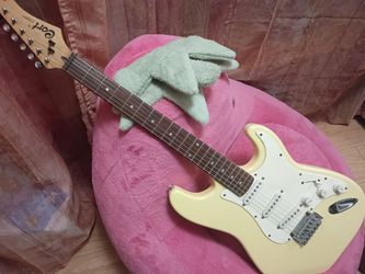 Stratocaster-style electric guitar