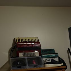 teclas and accordion 