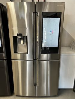 Samsung 4-Door Flex Refrigerator with Family Hub