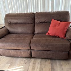 Reclining sofa