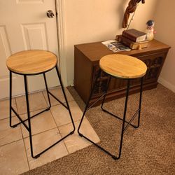 2 Bar Stools 