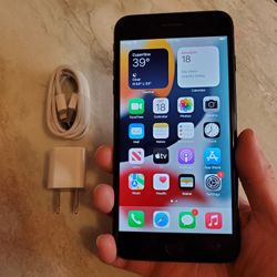 iPhone 7 Plus - UNLOCKED - Like New