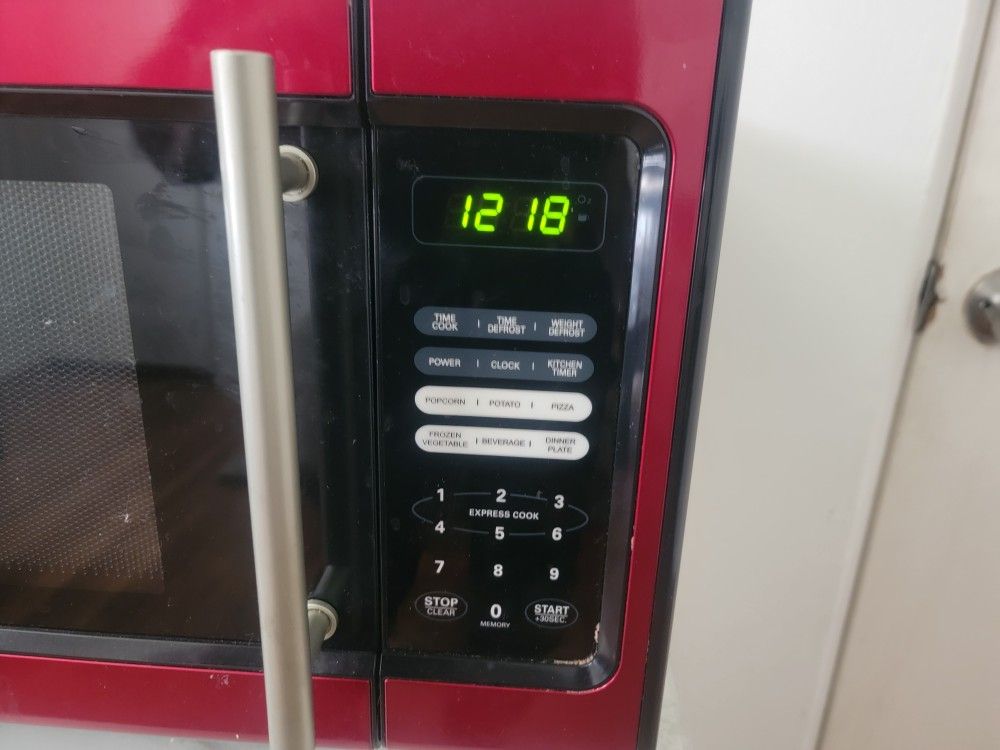 MICROWAVE. 900W.