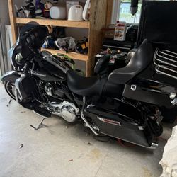 2023 Harley Street Glide