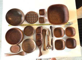 Wood Bowls And Utensils 19 Pieces