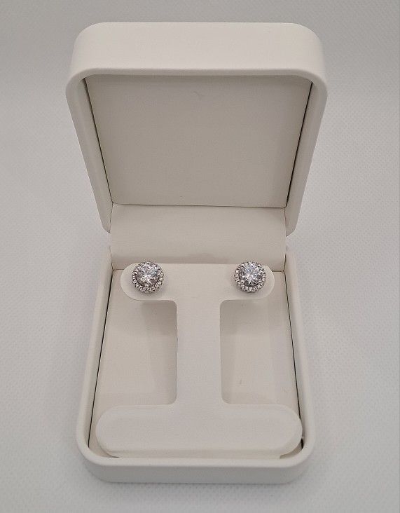 Macy's Fine Jewelry 3.5 CT White Saphire Stud + Halo In Italian Sterling Silver (Retail $229.99)