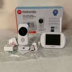 Motorola Indoor Baby Smart Video Baby Monitor With Wi-Fi &3.5” Color LCD Parent Unit, Night Vision , Two Way Audio , Room Temperature Display, &5 Lull