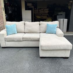 Free Delivery - Super Comfy Couch Sofa Sectional