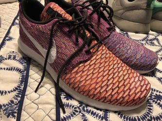 Nike Roshe mens size 11 rare random yarn