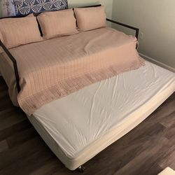 Trundle Twin Bed 