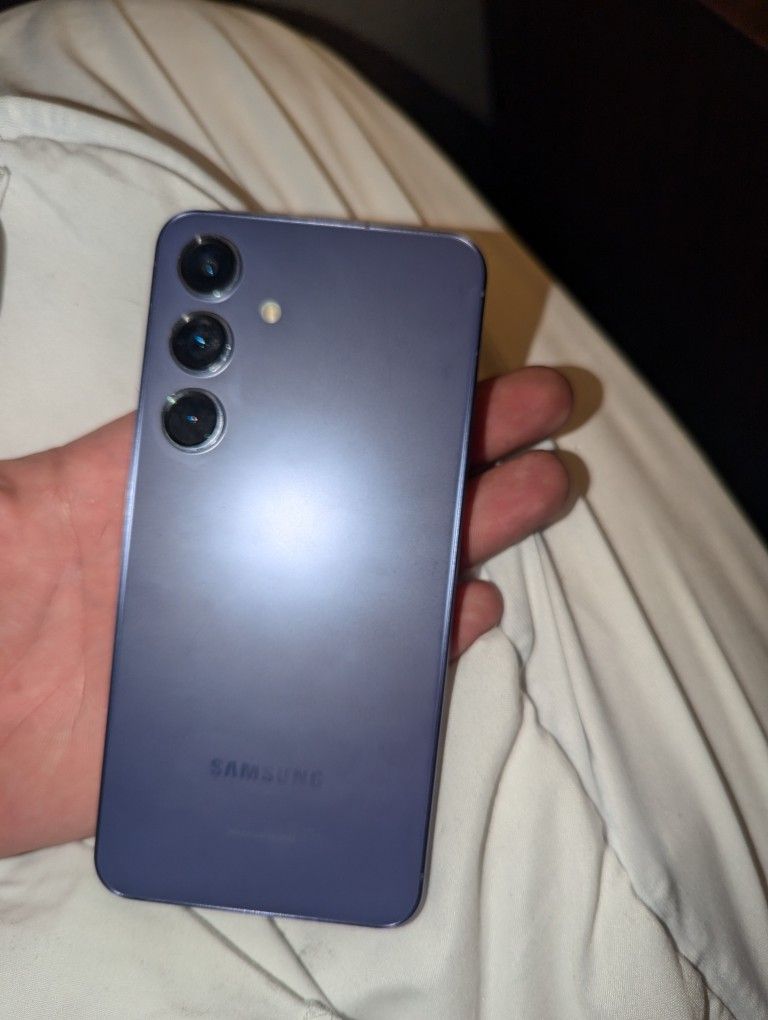 Samsung S24