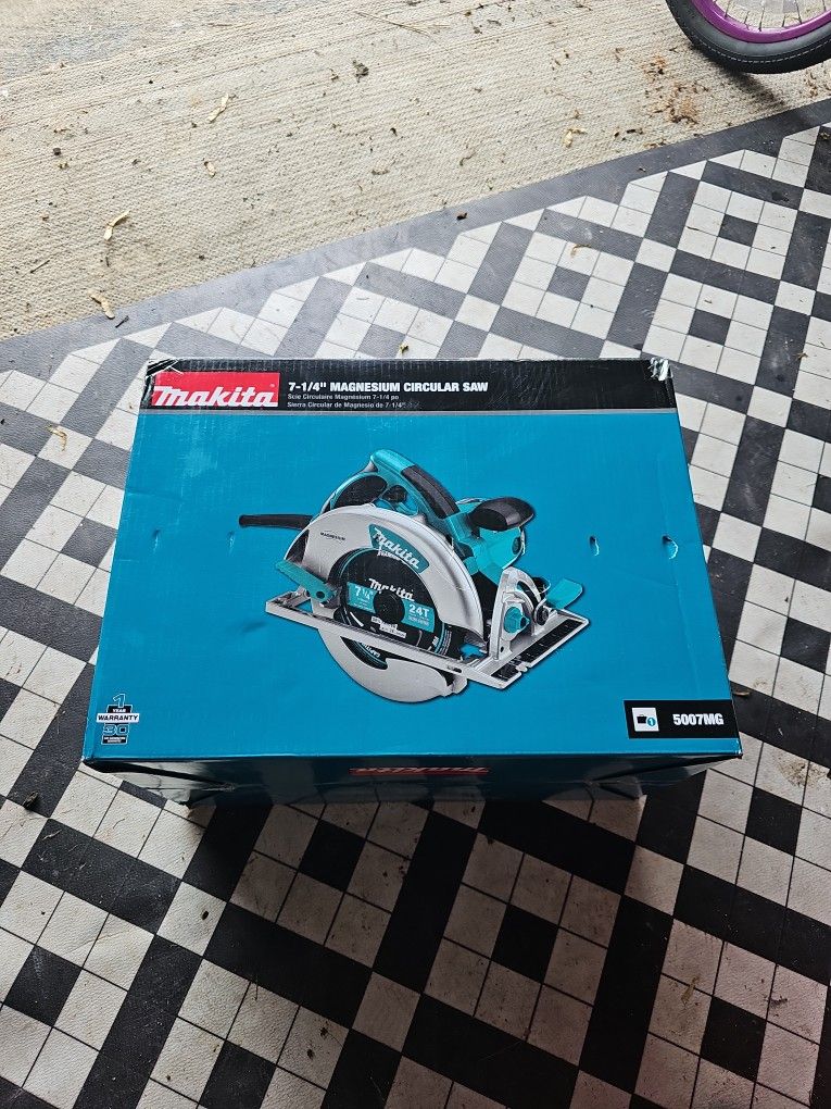 Makita 7 1/4" Magnesium Circular Saw
