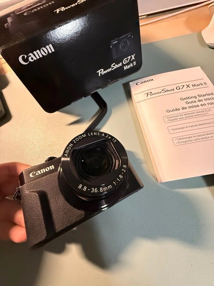 Canon PowerShot G7X Mark II