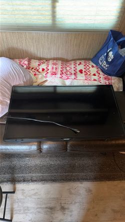 40” Samsung flatscreen tv