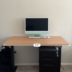 2023 24 Inch iMac (Green) & Adjustable Desk