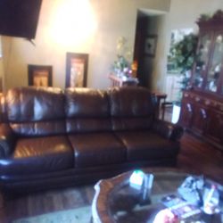 100% Leather Couch & Matching Recliner 