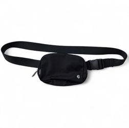 Lululemon belt bag