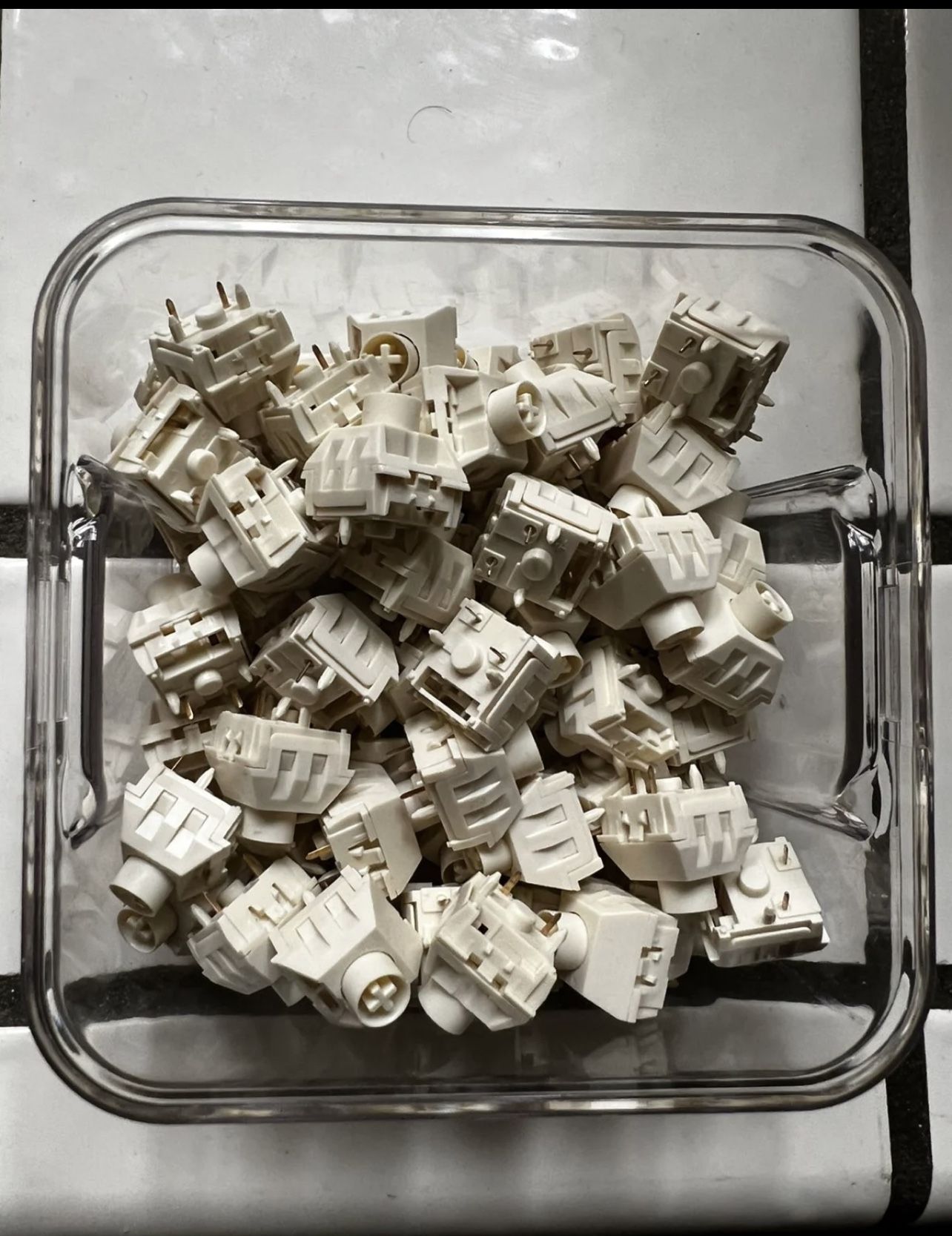 Novelkeys x Kailh BOX Cream Linear Switch 90 Switches