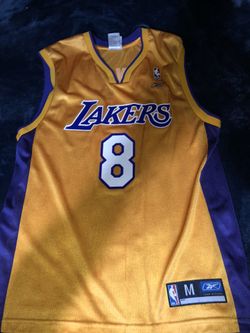 Kobe Bryant Jersey “Medium”