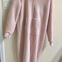 Cozy Zoe