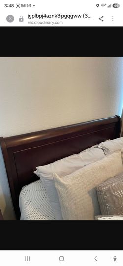 Cherry Wood Queen Sleigh Bedroom Set $500