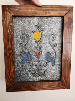 Rustic Folk Art Galvanized Metal Wall Hanging Tulip Heart Design Wood Frame 14"