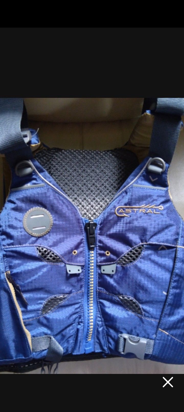 Astral V-8 Fishing Life Jacket (L-XL)