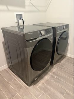 Platinum Samsung Front Load Washer & Dryer Set – $800