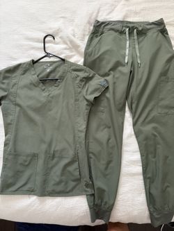 MedCouture Scrub Set