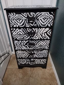 5 Drawer Dresser Zebra