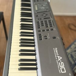 Roland A-90 88-Key Expandable Controller Keyboard in very good condition 