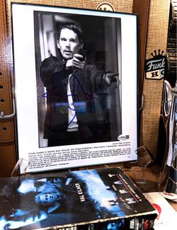 Ethan Hawke Autograph