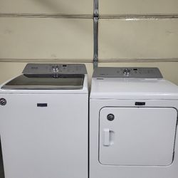 2020 Maytag Washer And Dryer Set (Delivery Available)