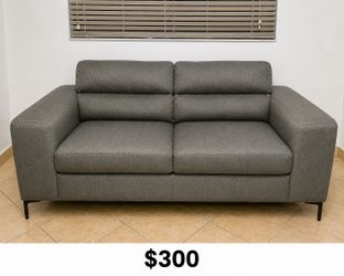 Modern Gray Sofa – Excellent Conditio