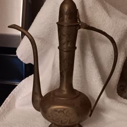 Vintage Brass Genie Lamp / Moroccan Teapot 12" Tall
