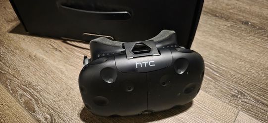Htc Vive Vr headset + 3 In One Cable And Link Box