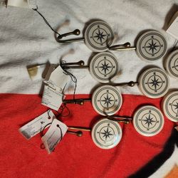 Compass Ceramic Hooks