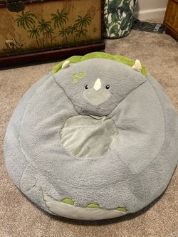 Free dinosaur lounge chair