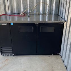 True Keg Cooler With 4 Line Hook Up 