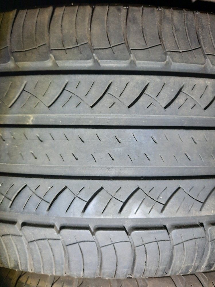 235/50/18 Michelin Latitude Tour HP 235/50R18 97H SL M+S rated All-Season Tires
