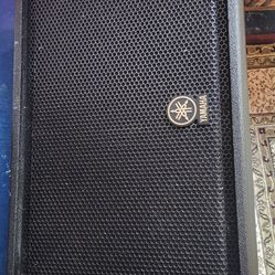 Yamaha CM10V 250W stage monitor