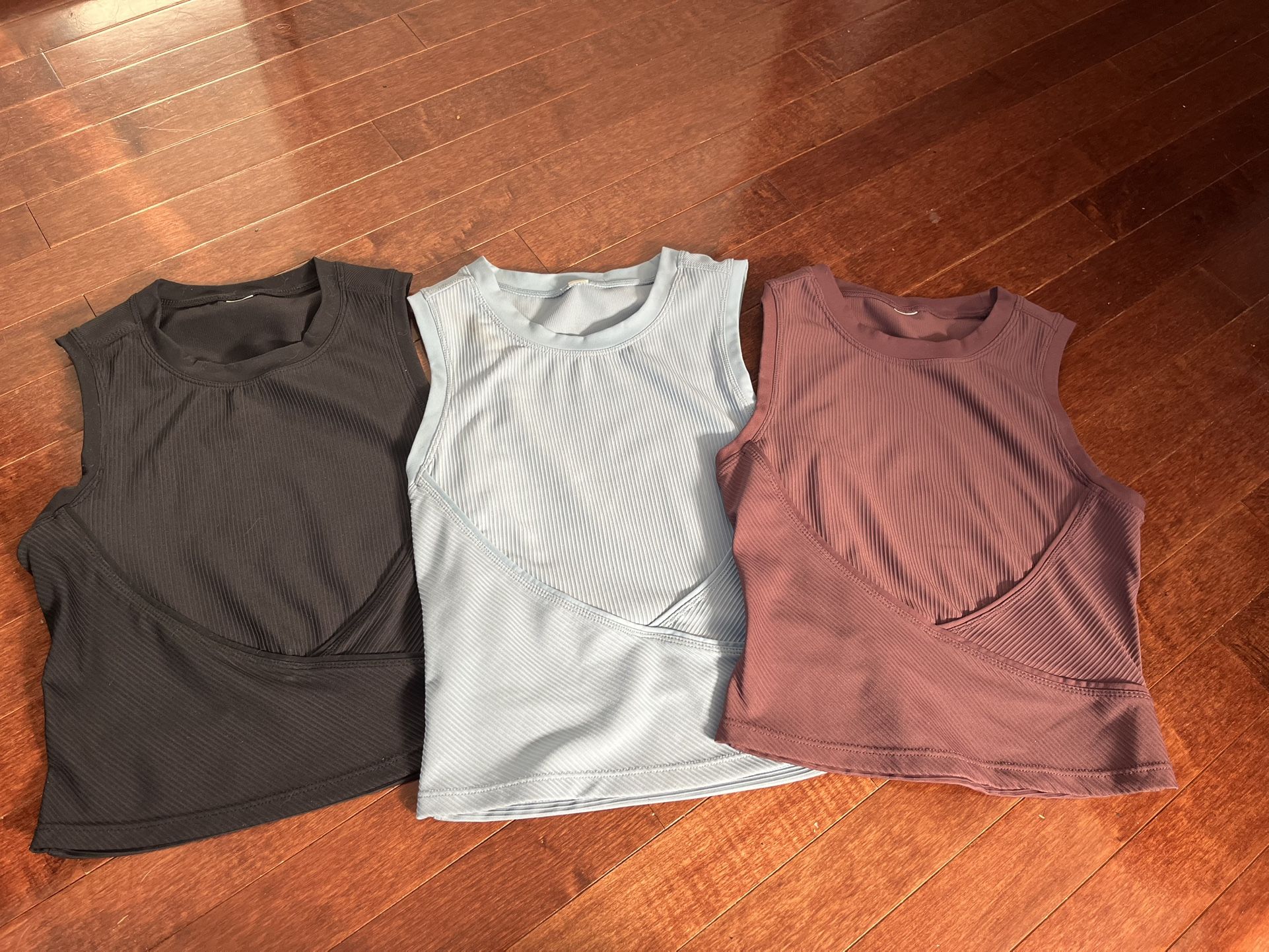 Girls Tops Size 8-10 Ask $10