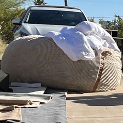 GIGANTIC 7ft BEAN BAG /BRAND NEW AREA RUGS Gold Canyon Garage sale