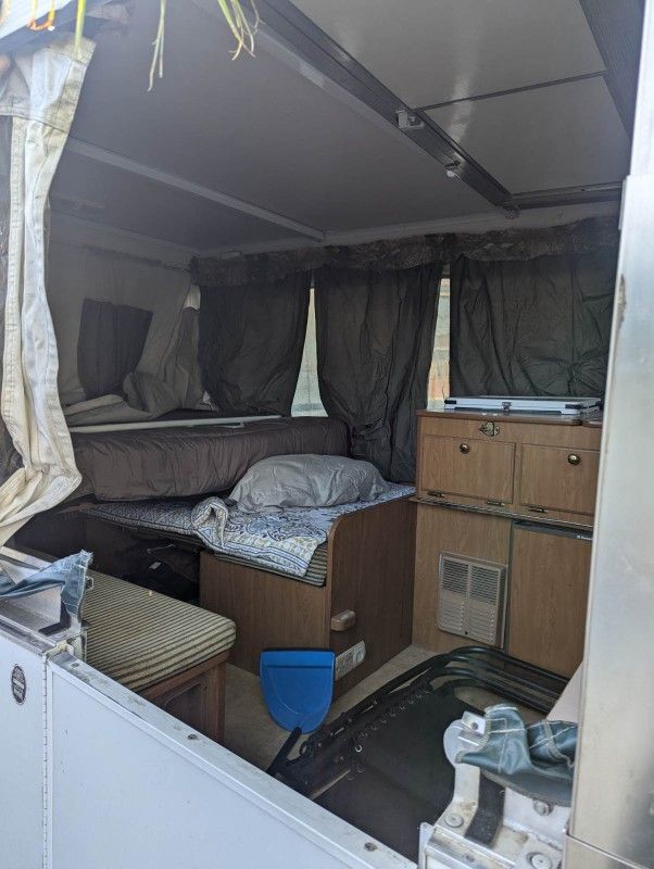 Pop Up Trailer 2003