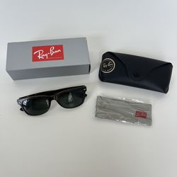 Ray-Ban Wayfarer Polarized Sunglasses *With Flaws See Description